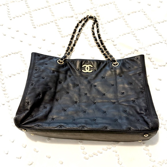 Chanel Tote Bag - Picture 1 of 12